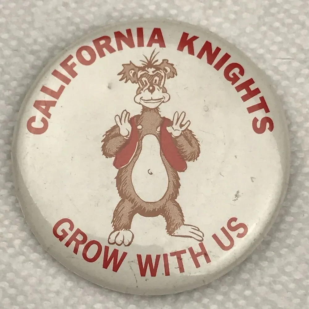 California Knights Grow With Us Bear Mascot Columbus  Vintage Pin Button Pinback